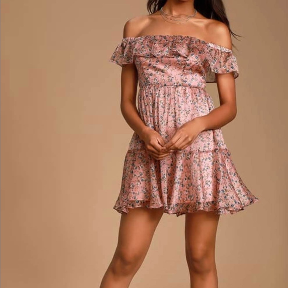 Lulu’s Off the shoulder floral pink dress